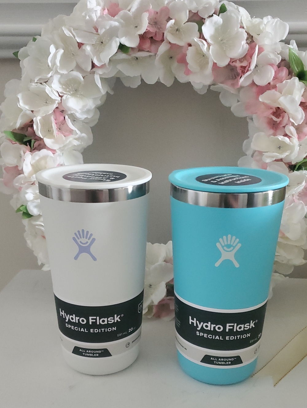 Couple Hydro Flask White & Teal Special Edition 20 oz Tumblers -  Set of 2